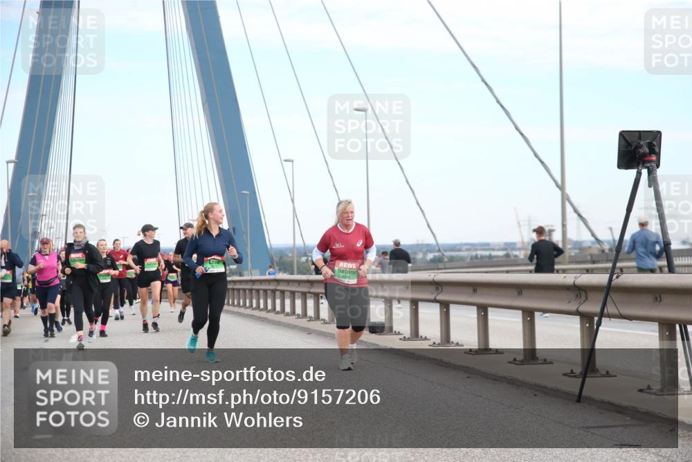 03.10.2025 - Köhlbrandbrückenlauf Jannik Wohlers http://msf.ph/oto/9157206 03.10.2025 15:36:29 Position 1  meine-sportfotos.de