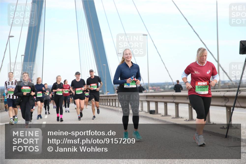03.10.2025 - Köhlbrandbrückenlauf Jannik Wohlers http://msf.ph/oto/9157209 03.10.2025 15:36:31 Position 1 8599 meine-sportfotos.de