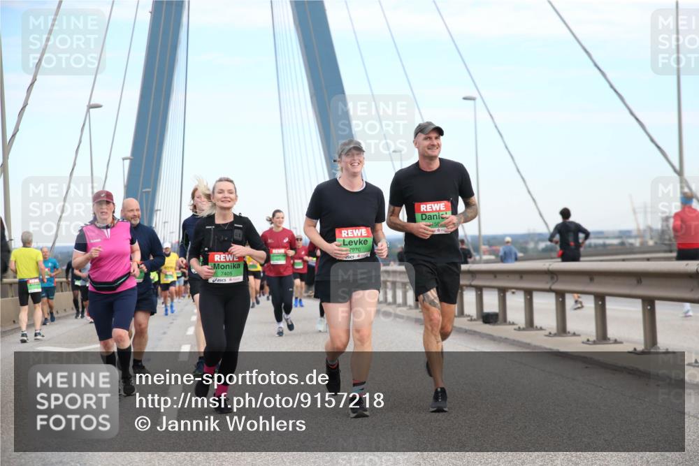 03.10.2025 - Köhlbrandbrückenlauf Jannik Wohlers http://msf.ph/oto/9157218 03.10.2025 15:36:35 Position 1 7970, 7405 meine-sportfotos.de