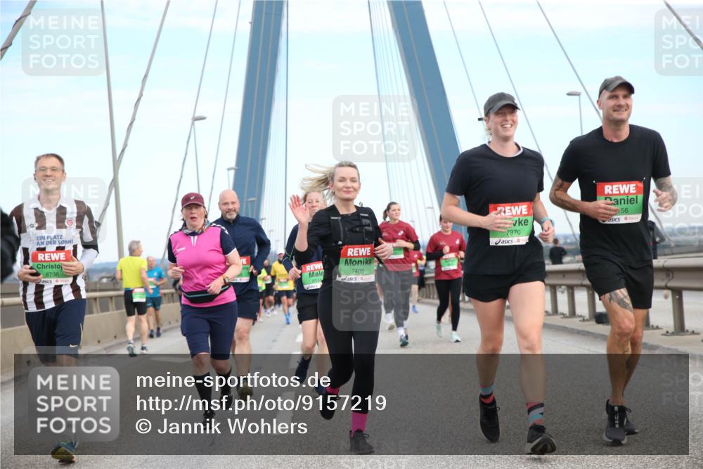 03.10.2025 - Köhlbrandbrückenlauf Jannik Wohlers http://msf.ph/oto/9157219 03.10.2025 15:36:35 Position 1 8736, 8534, 7405, 56, 7970 meine-sportfotos.de