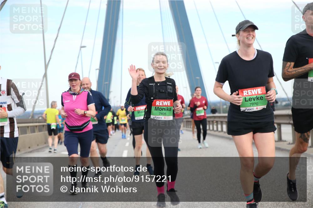 03.10.2025 - Köhlbrandbrückenlauf Jannik Wohlers http://msf.ph/oto/9157221 03.10.2025 15:36:36 Position 1 8534, 7405, 7970 meine-sportfotos.de