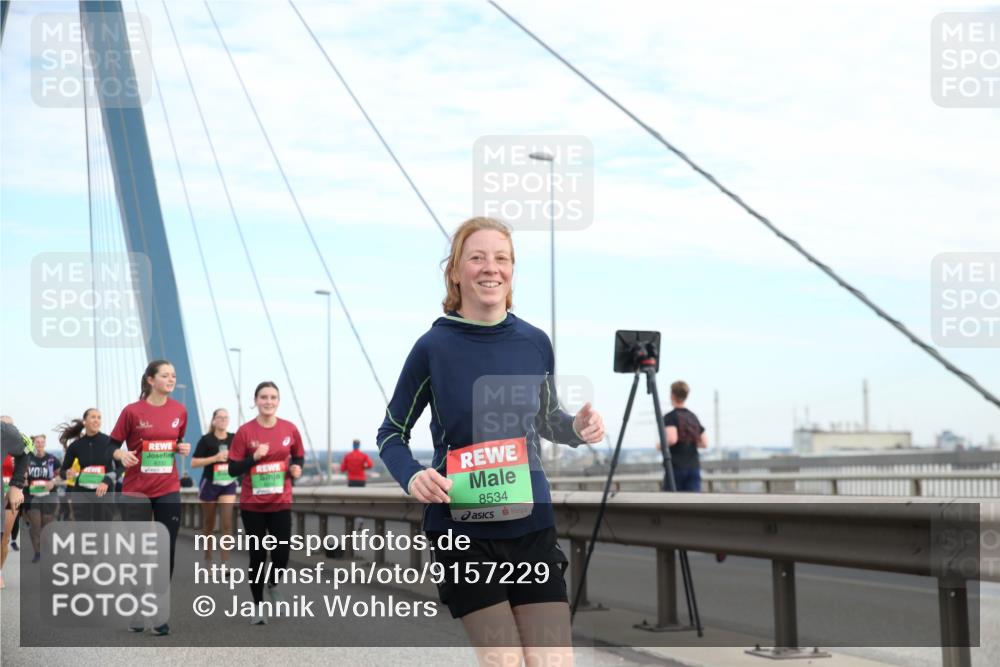 03.10.2025 - Köhlbrandbrückenlauf Jannik Wohlers http://msf.ph/oto/9157229 03.10.2025 15:36:38 Position 1 8534 meine-sportfotos.de
