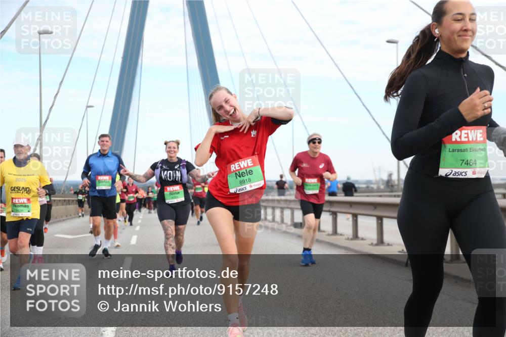 03.10.2025 - Köhlbrandbrückenlauf Jannik Wohlers http://msf.ph/oto/9157248 03.10.2025 15:36:43 Position 1 2025, 9536, 8918, 7464 meine-sportfotos.de