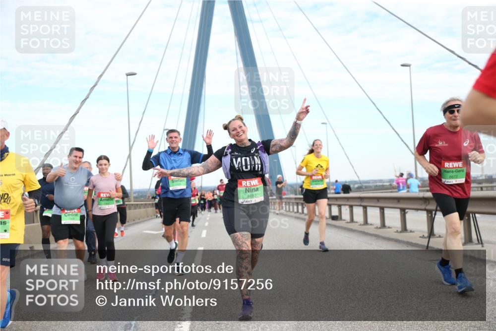 03.10.2025 - Köhlbrandbrückenlauf Jannik Wohlers http://msf.ph/oto/9157256 03.10.2025 15:36:44 Position 1 7905, 8053, 8673 meine-sportfotos.de