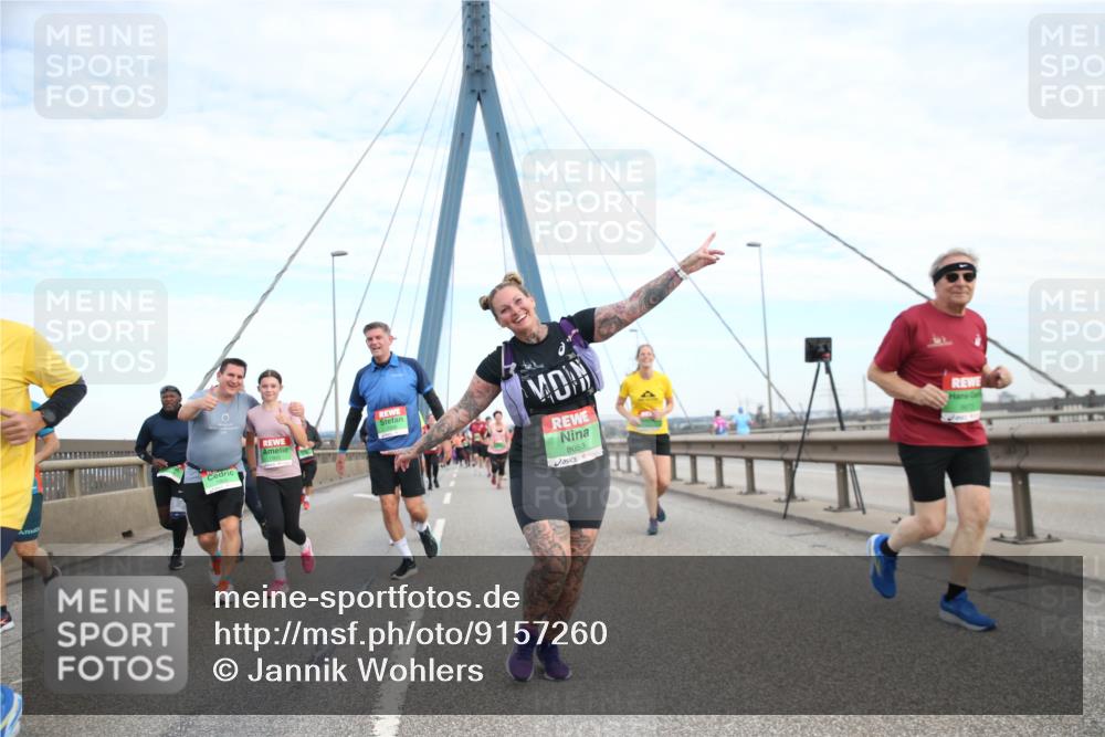 03.10.2025 - Köhlbrandbrückenlauf Jannik Wohlers http://msf.ph/oto/9157260 03.10.2025 15:36:45 Position 1 8053 meine-sportfotos.de