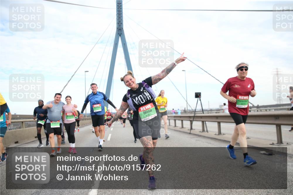 03.10.2025 - Köhlbrandbrückenlauf Jannik Wohlers http://msf.ph/oto/9157262 03.10.2025 15:36:45 Position 1 8053 meine-sportfotos.de