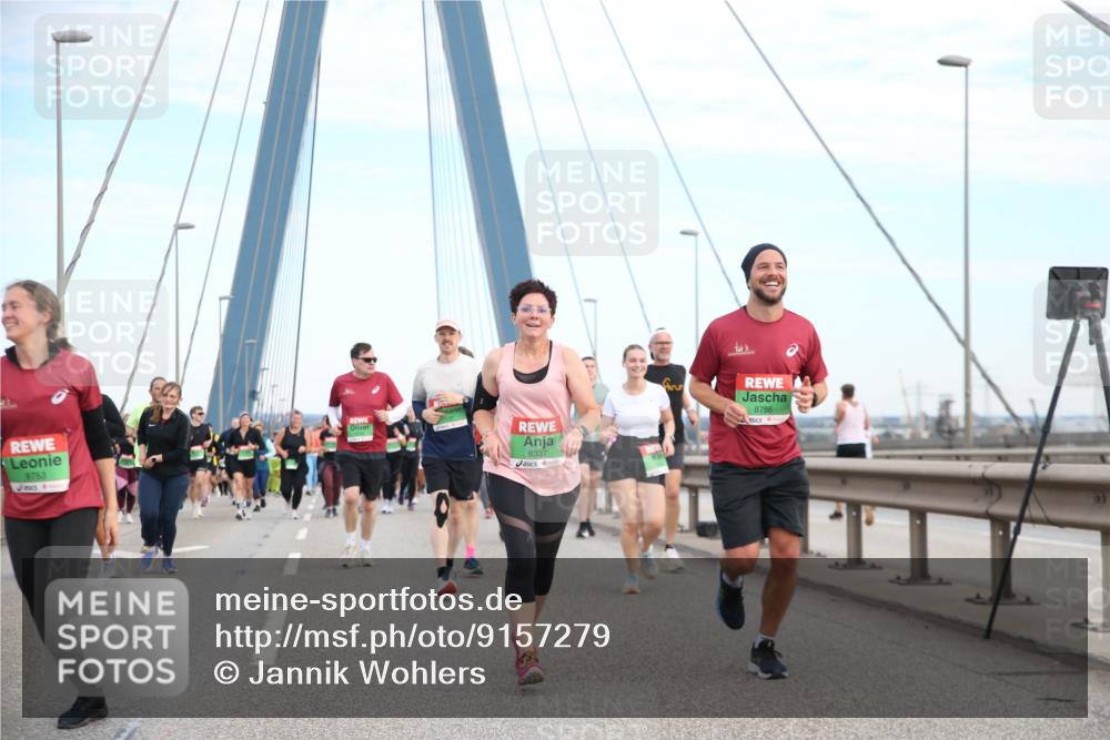 03.10.2025 - Köhlbrandbrückenlauf Jannik Wohlers http://msf.ph/oto/9157279 03.10.2025 15:36:49 Position 1 8753, 8337, 8756 meine-sportfotos.de