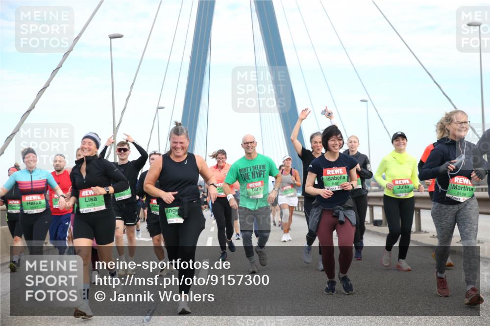 03.10.2025 - Köhlbrandbrückenlauf Jannik Wohlers http://msf.ph/oto/9157300 03.10.2025 15:36:58 Position 1 8697, 8479, 8328, 8481, 9108 meine-sportfotos.de