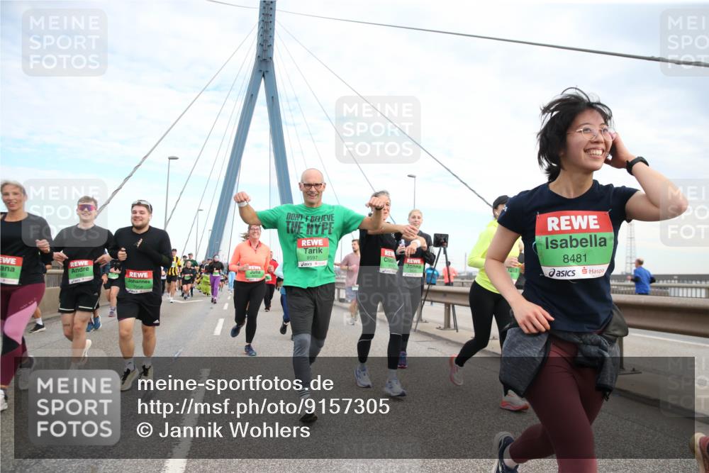 03.10.2025 - Köhlbrandbrückenlauf Jannik Wohlers http://msf.ph/oto/9157305 03.10.2025 15:37:00 Position 1 7958, 8597, 8481 meine-sportfotos.de