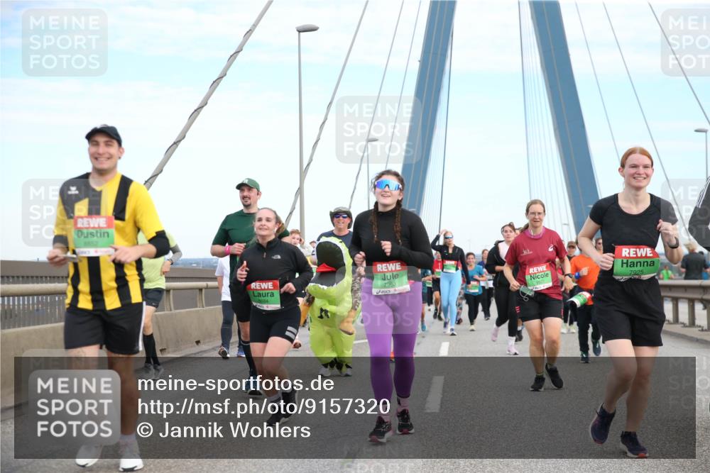 03.10.2025 - Köhlbrandbrückenlauf Jannik Wohlers http://msf.ph/oto/9157320 03.10.2025 15:37:05 Position 1 8852, 7963, 7925 meine-sportfotos.de