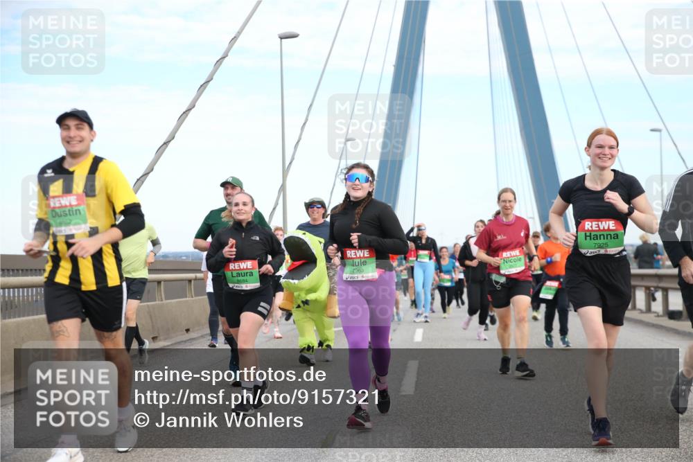 03.10.2025 - Köhlbrandbrückenlauf Jannik Wohlers http://msf.ph/oto/9157321 03.10.2025 15:37:05 Position 1 7925, 7963, 8684 meine-sportfotos.de