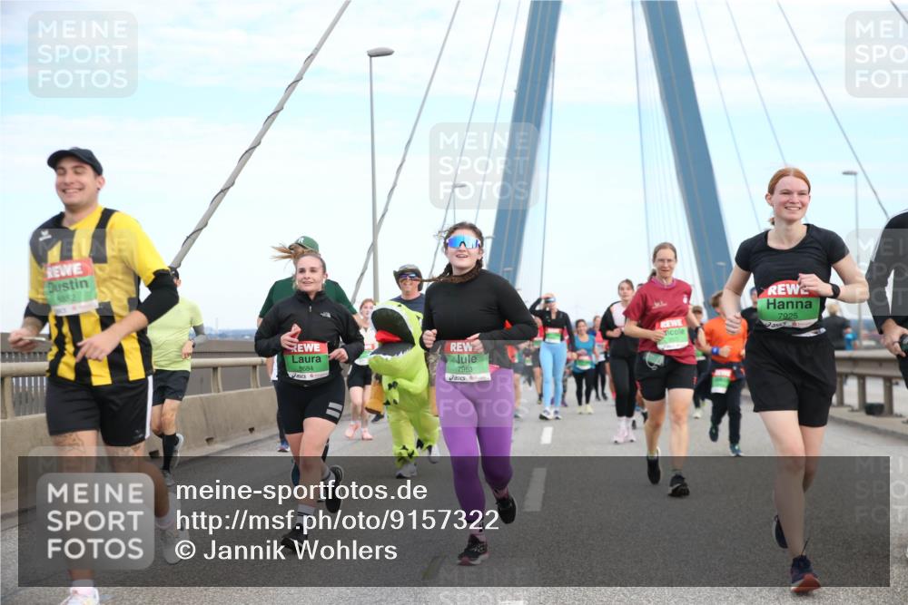 03.10.2025 - Köhlbrandbrückenlauf Jannik Wohlers http://msf.ph/oto/9157322 03.10.2025 15:37:05 Position 1 8852, 8684, 7963, 7925 meine-sportfotos.de