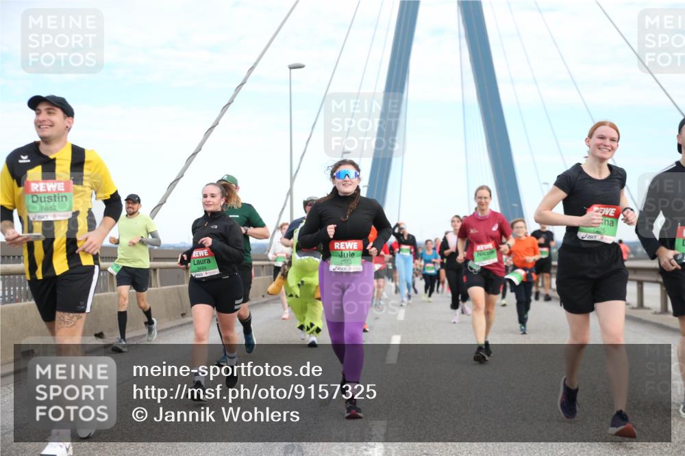 03.10.2025 - Köhlbrandbrückenlauf Jannik Wohlers http://msf.ph/oto/9157325 03.10.2025 15:37:05 Position 1 8852, 8684, 7963, 7925 meine-sportfotos.de
