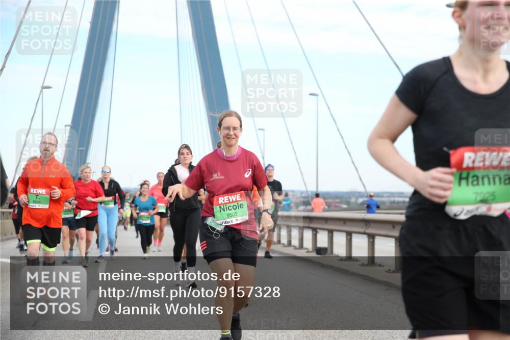 03.10.2025 - Köhlbrandbrückenlauf Jannik Wohlers http://msf.ph/oto/9157328 03.10.2025 15:37:06 Position 1 8556, 9502, 7925 meine-sportfotos.de