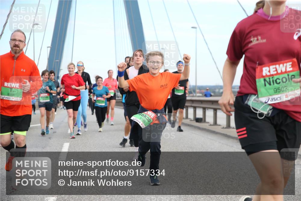 03.10.2025 - Köhlbrandbrückenlauf Jannik Wohlers http://msf.ph/oto/9157334 03.10.2025 15:37:07 Position 1 8556, 8189, 9502 meine-sportfotos.de