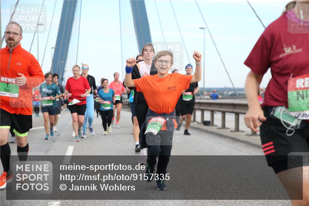 03.10.2025 - Köhlbrandbrückenlauf Jannik Wohlers http://msf.ph/oto/9157335 03.10.2025 15:37:08 Position 1 8556, 8189, 9 meine-sportfotos.de