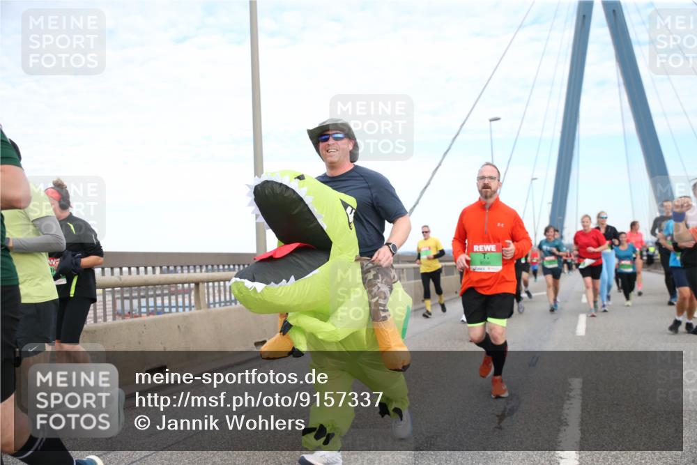 03.10.2025 - Köhlbrandbrückenlauf Jannik Wohlers http://msf.ph/oto/9157337 03.10.2025 15:37:08 Position 1 8556 meine-sportfotos.de