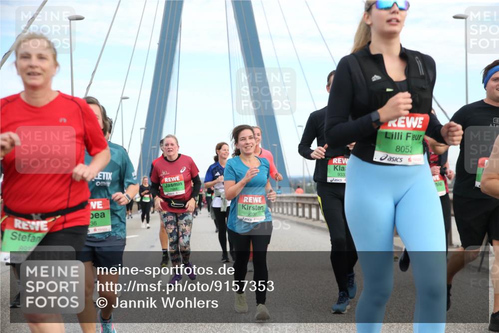03.10.2025 - Köhlbrandbrückenlauf Jannik Wohlers http://msf.ph/oto/9157353 03.10.2025 15:37:11 Position 1 7988, 9330, 899, 251, 36, 933, 8052 meine-sportfotos.de