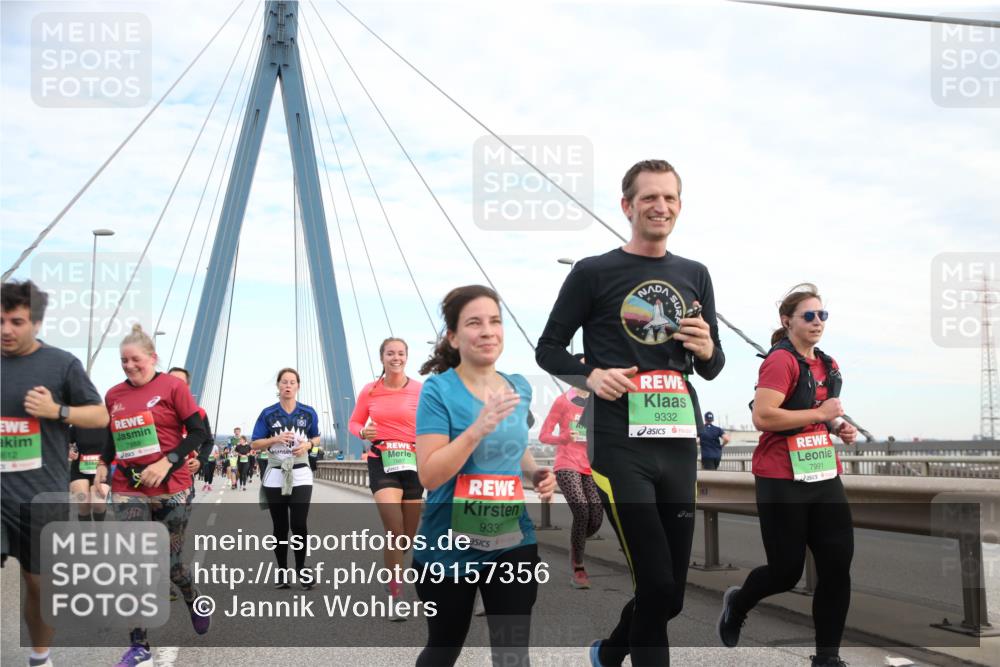 03.10.2025 - Köhlbrandbrückenlauf Jannik Wohlers http://msf.ph/oto/9157356 03.10.2025 15:37:13 Position 1 612, 7988, 9330, 9332, 7991 meine-sportfotos.de