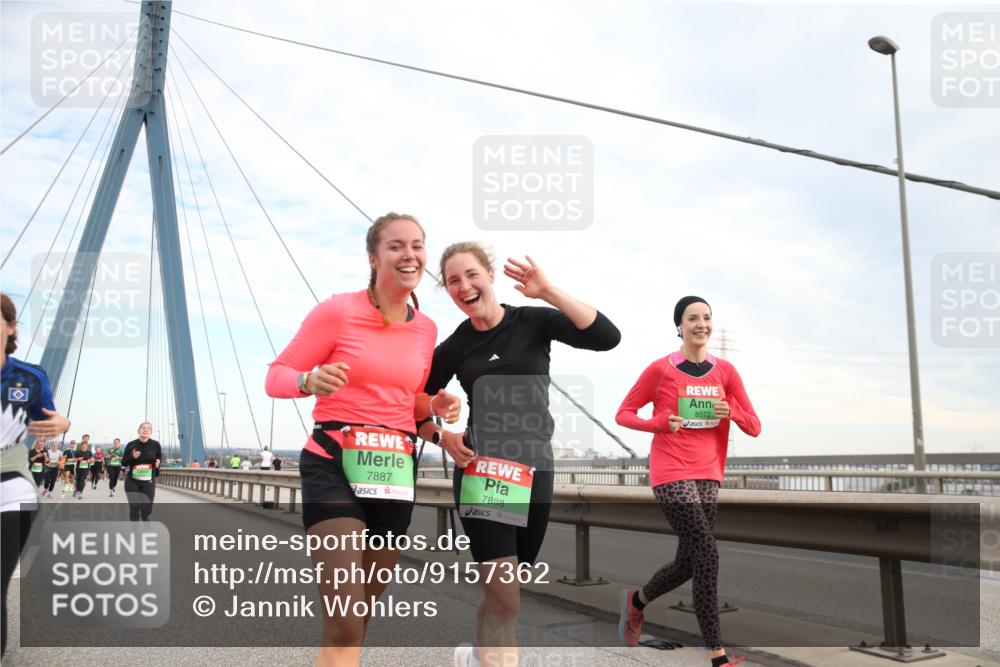 03.10.2025 - Köhlbrandbrückenlauf Jannik Wohlers http://msf.ph/oto/9157362 03.10.2025 15:37:14 Position 1 7887, 7888, 8572 meine-sportfotos.de