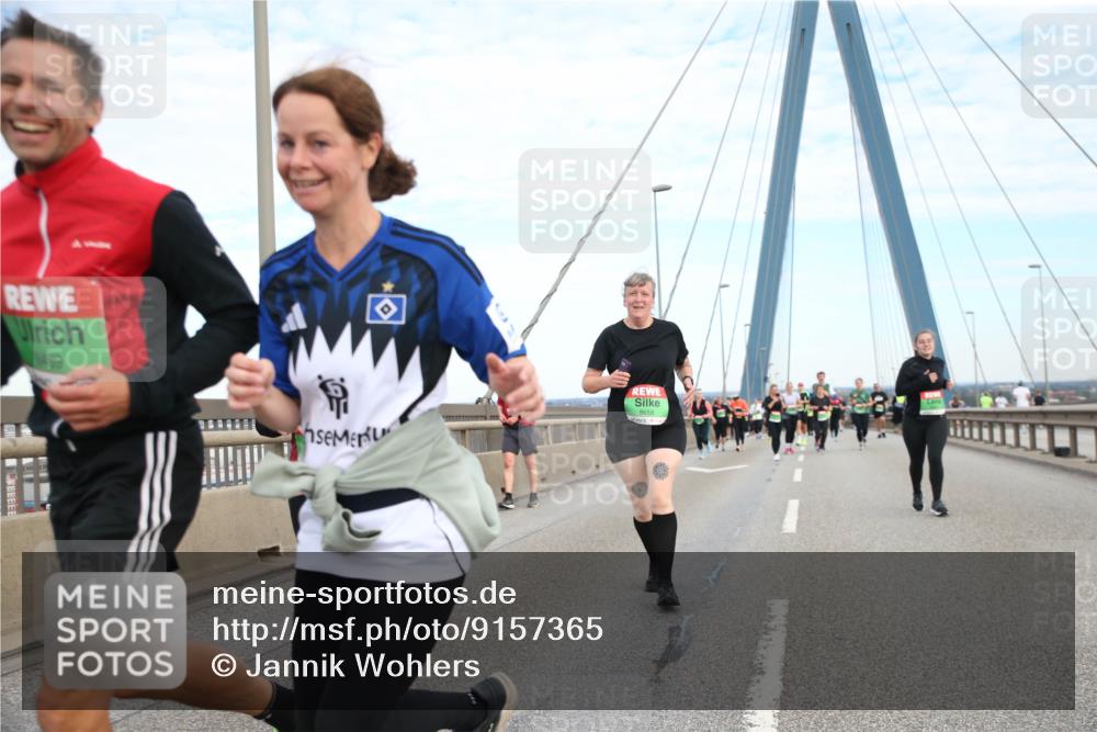 03.10.2025 - Köhlbrandbrückenlauf Jannik Wohlers http://msf.ph/oto/9157365 03.10.2025 15:37:15 Position 1 8489 meine-sportfotos.de