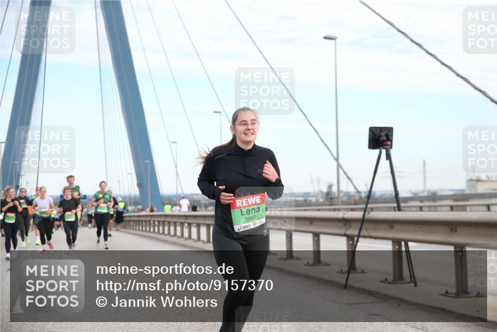 03.10.2025 - Köhlbrandbrückenlauf Jannik Wohlers http://msf.ph/oto/9157370 03.10.2025 15:37:17 Position 1 8587, 1 meine-sportfotos.de