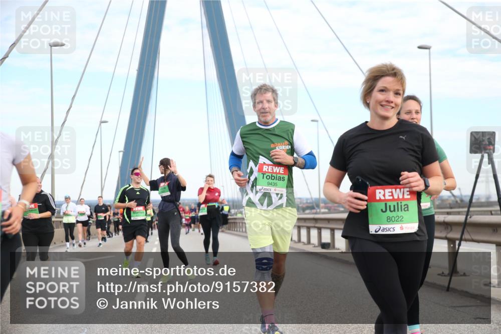 03.10.2025 - Köhlbrandbrückenlauf Jannik Wohlers http://msf.ph/oto/9157382 03.10.2025 15:37:23 Position 1 9435, 8022 meine-sportfotos.de