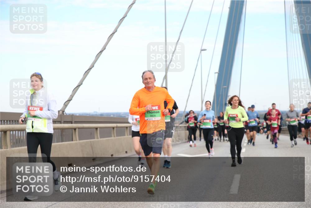 03.10.2025 - Köhlbrandbrückenlauf Jannik Wohlers http://msf.ph/oto/9157404 03.10.2025 15:37:30 Position 1 8828 meine-sportfotos.de