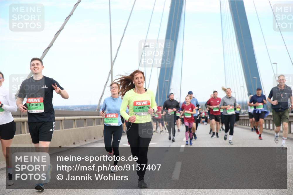 03.10.2025 - Köhlbrandbrückenlauf Jannik Wohlers http://msf.ph/oto/9157407 03.10.2025 15:37:32 Position 1 7877, 7971, 8376 meine-sportfotos.de