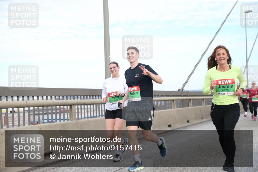 03.10.2025 - Köhlbrandbrückenlauf Jannik Wohlers http://msf.ph/oto/9157415 03.10.2025 15:37:33 Position 1 7771, 7706, 7877, 8376 meine-sportfotos.de
