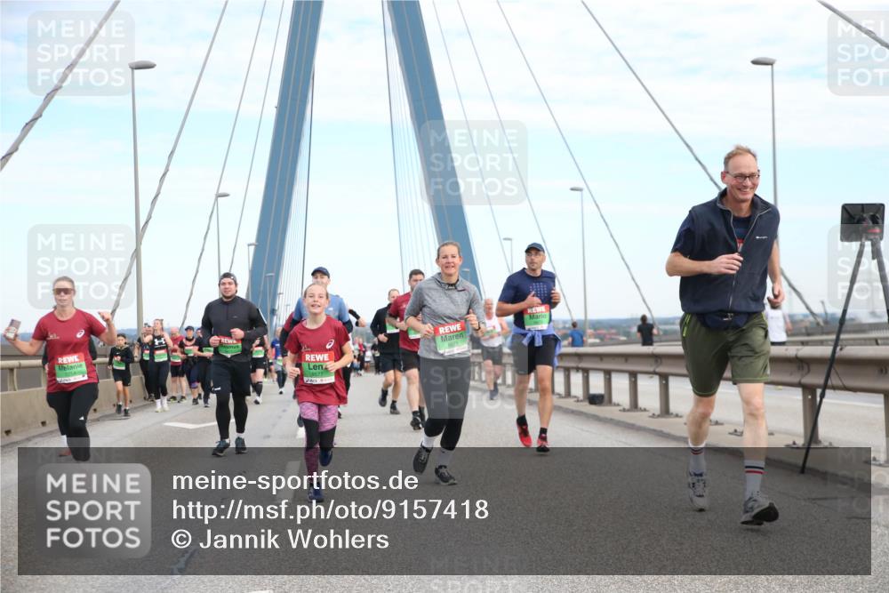 03.10.2025 - Köhlbrandbrückenlauf Jannik Wohlers http://msf.ph/oto/9157418 03.10.2025 15:37:35 Position 1 8677, 8678 meine-sportfotos.de
