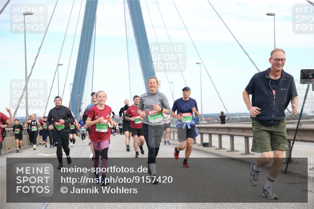 03.10.2025 - Köhlbrandbrückenlauf Jannik Wohlers http://msf.ph/oto/9157420 03.10.2025 15:37:35 Position 1  meine-sportfotos.de