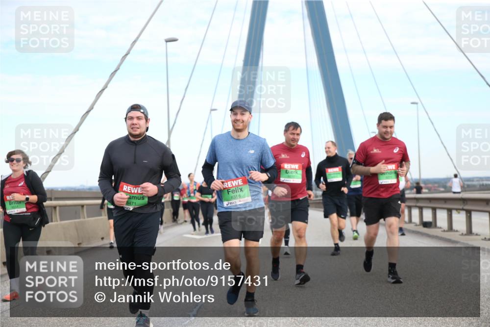 03.10.2025 - Köhlbrandbrückenlauf Jannik Wohlers http://msf.ph/oto/9157431 03.10.2025 15:37:38 Position 1 8554, 8471, 8318 meine-sportfotos.de