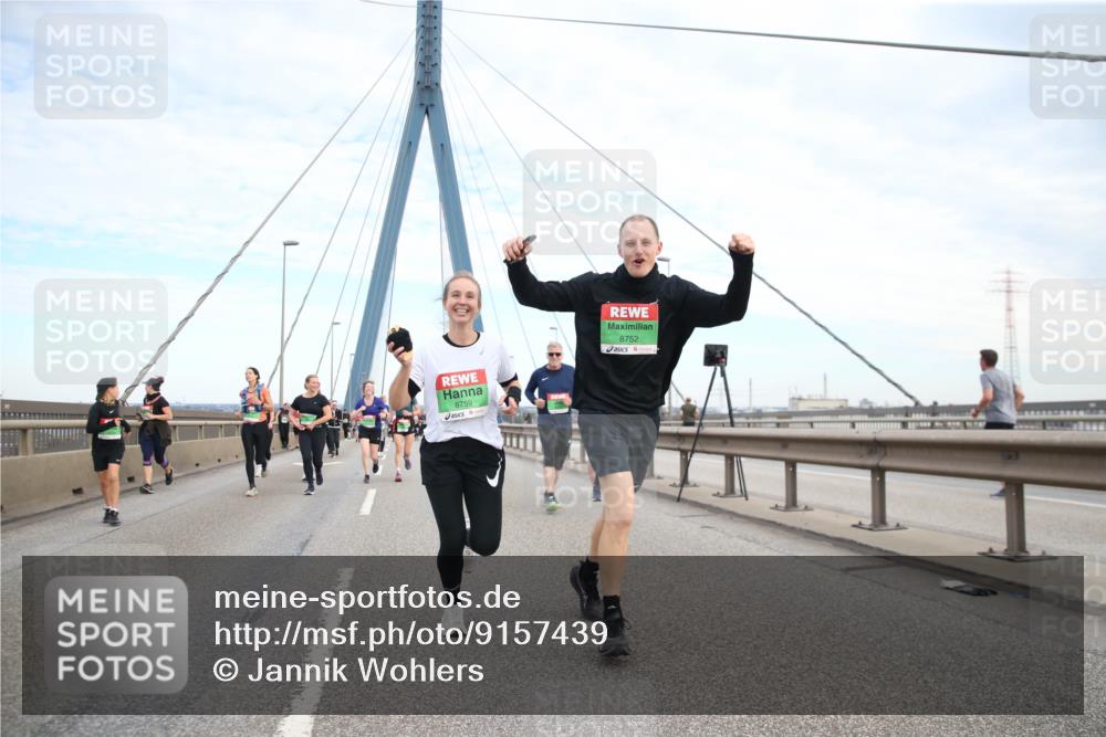 03.10.2025 - Köhlbrandbrückenlauf Jannik Wohlers http://msf.ph/oto/9157439 03.10.2025 15:37:41 Position 1 8759, 8752 meine-sportfotos.de