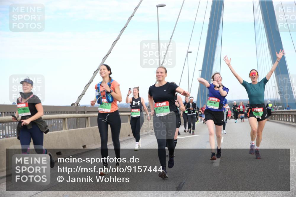 03.10.2025 - Köhlbrandbrückenlauf Jannik Wohlers http://msf.ph/oto/9157444 03.10.2025 15:37:42 Position 1 8713, 9514, 8645 meine-sportfotos.de