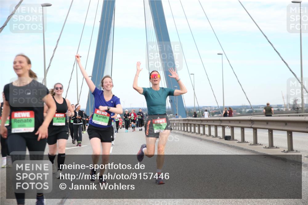 03.10.2025 - Köhlbrandbrückenlauf Jannik Wohlers http://msf.ph/oto/9157446 03.10.2025 15:37:43 Position 1 9514, 9613 meine-sportfotos.de