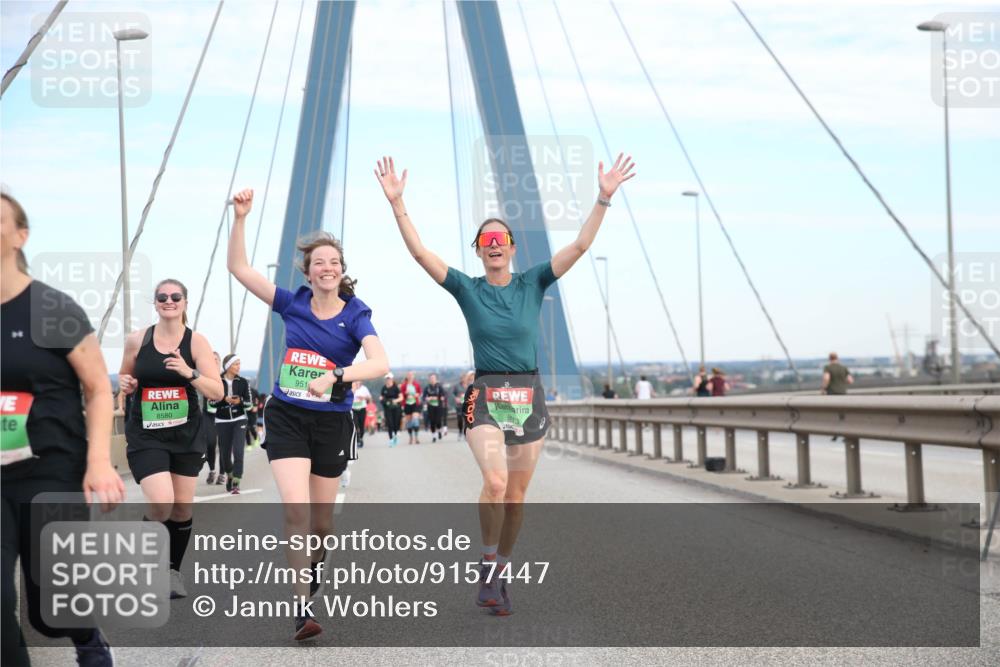 03.10.2025 - Köhlbrandbrückenlauf Jannik Wohlers http://msf.ph/oto/9157447 03.10.2025 15:37:43 Position 1 951, 8580, 913 meine-sportfotos.de