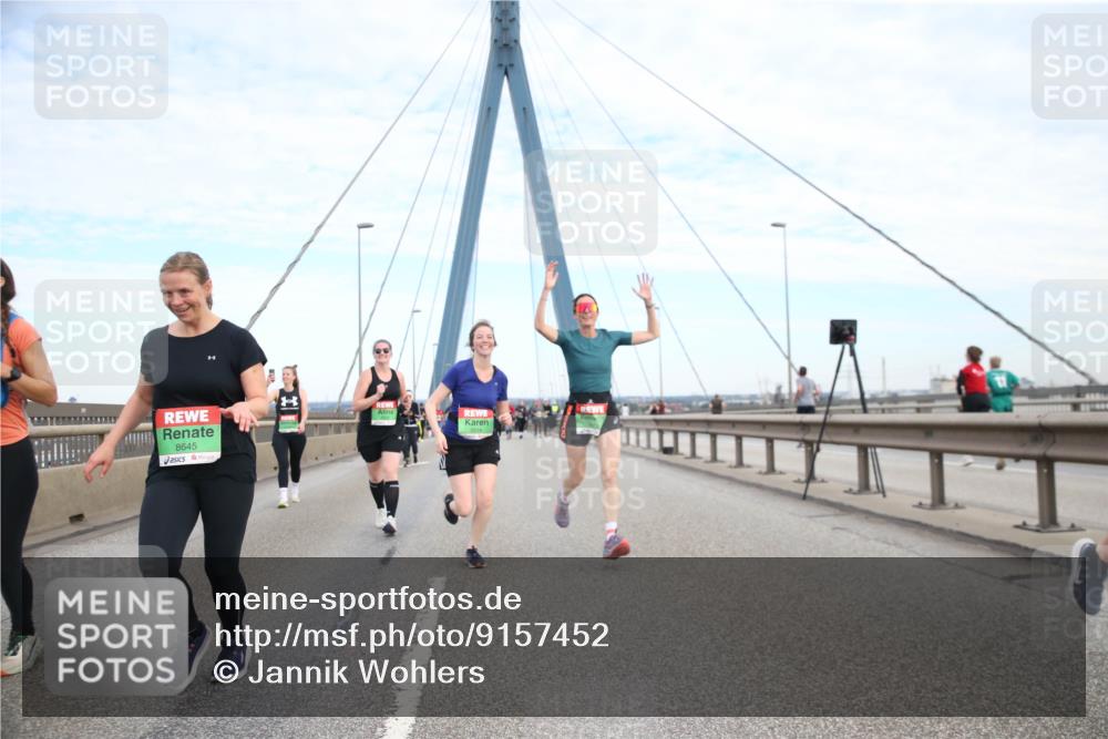 03.10.2025 - Köhlbrandbrückenlauf Jannik Wohlers http://msf.ph/oto/9157452 03.10.2025 15:37:44 Position 1 8645, 1 meine-sportfotos.de