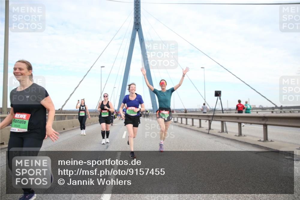 03.10.2025 - Köhlbrandbrückenlauf Jannik Wohlers http://msf.ph/oto/9157455 03.10.2025 15:37:44 Position 1 8645, 9514 meine-sportfotos.de