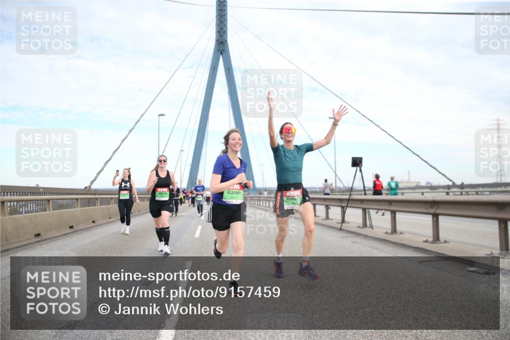 03.10.2025 - Köhlbrandbrückenlauf Jannik Wohlers http://msf.ph/oto/9157459 03.10.2025 15:37:44 Position 1 9514, 123 meine-sportfotos.de