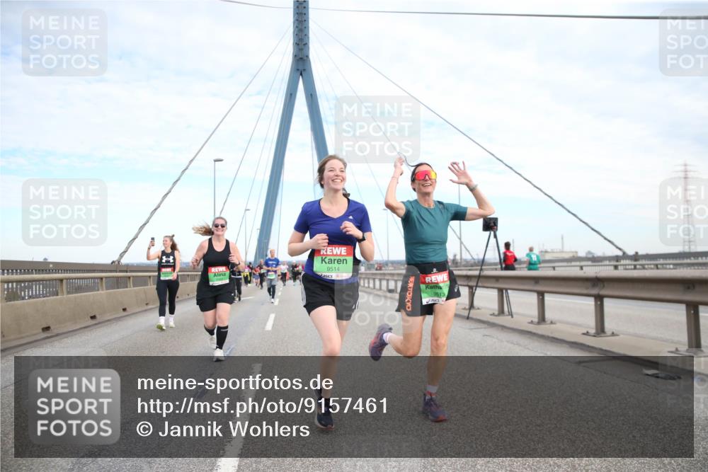 03.10.2025 - Köhlbrandbrückenlauf Jannik Wohlers http://msf.ph/oto/9157461 03.10.2025 15:37:45 Position 1 9514, 9513 meine-sportfotos.de