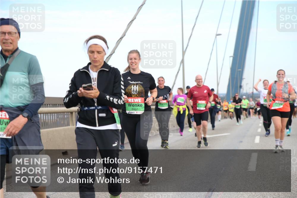 03.10.2025 - Köhlbrandbrückenlauf Jannik Wohlers http://msf.ph/oto/9157471 03.10.2025 15:37:52 Position 1 87, 2, 8467 meine-sportfotos.de