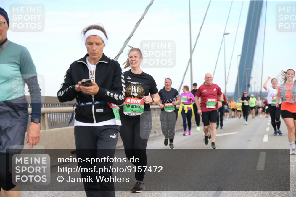 03.10.2025 - Köhlbrandbrückenlauf Jannik Wohlers http://msf.ph/oto/9157472 03.10.2025 15:37:52 Position 1 8467 meine-sportfotos.de