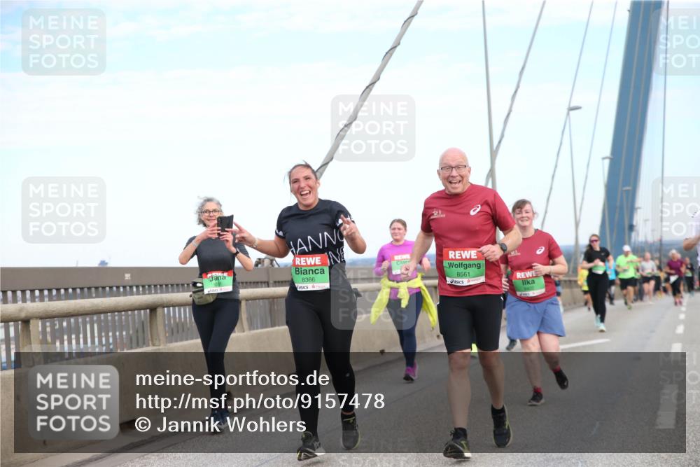 03.10.2025 - Köhlbrandbrückenlauf Jannik Wohlers http://msf.ph/oto/9157478 03.10.2025 15:37:55 Position 1 8366, 8561, 9402 meine-sportfotos.de