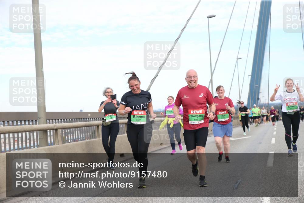 03.10.2025 - Köhlbrandbrückenlauf Jannik Wohlers http://msf.ph/oto/9157480 03.10.2025 15:37:55 Position 1 8366, 8561 meine-sportfotos.de