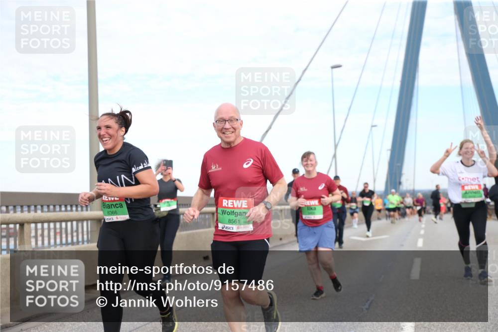 03.10.2025 - Köhlbrandbrückenlauf Jannik Wohlers http://msf.ph/oto/9157486 03.10.2025 15:37:56 Position 1 8366, 8561 meine-sportfotos.de
