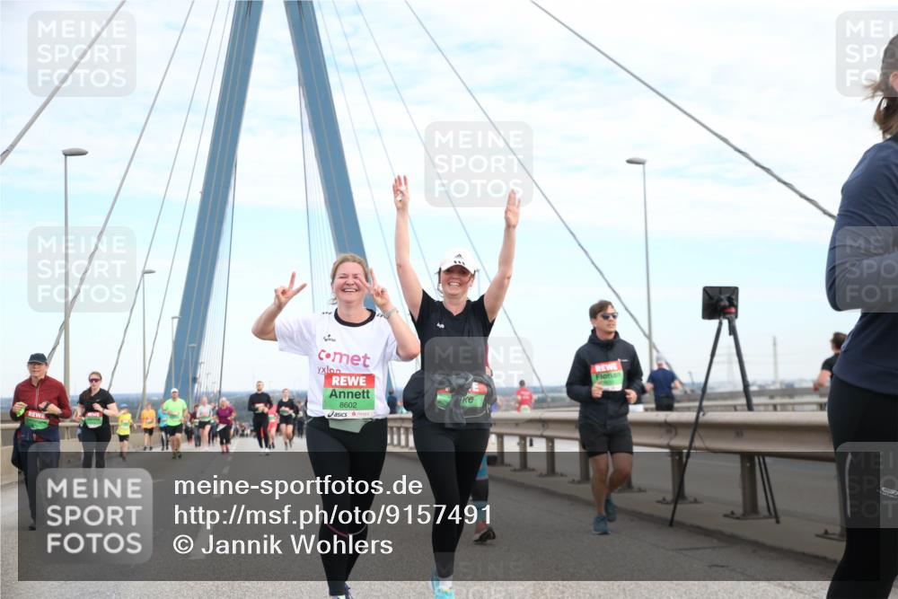 03.10.2025 - Köhlbrandbrückenlauf Jannik Wohlers http://msf.ph/oto/9157491 03.10.2025 15:37:57 Position 1 8602 meine-sportfotos.de
