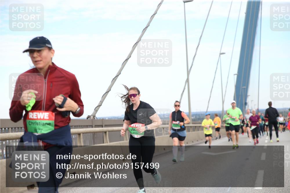 03.10.2025 - Köhlbrandbrückenlauf Jannik Wohlers http://msf.ph/oto/9157499 03.10.2025 15:38:01 Position 1 8564 meine-sportfotos.de
