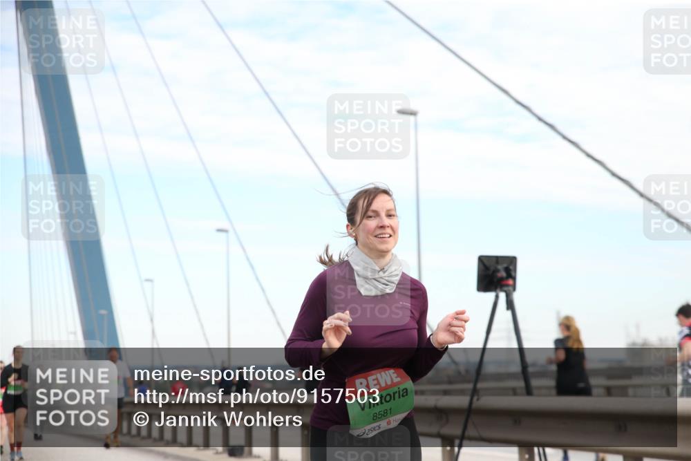 03.10.2025 - Köhlbrandbrückenlauf Jannik Wohlers http://msf.ph/oto/9157503 03.10.2025 15:38:02 Position 1 8581 meine-sportfotos.de