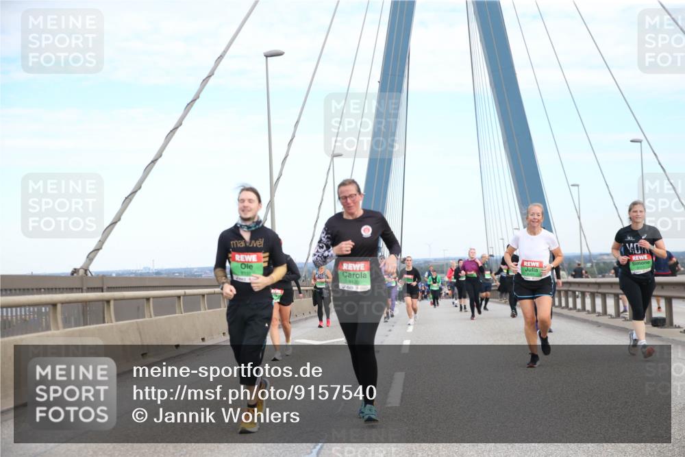03.10.2025 - Köhlbrandbrückenlauf Jannik Wohlers http://msf.ph/oto/9157540 03.10.2025 15:38:18 Position 1 8131, 8130, 8491, 8177 meine-sportfotos.de
